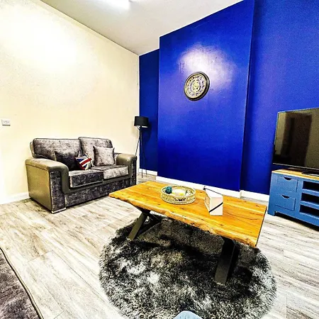 Betty's Apartment- Metres From Train Station Apartment Harrogate