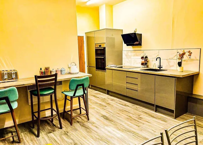 Betty's Apartment- Metres From Train Station Harrogate