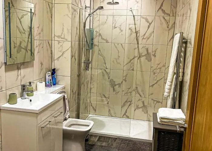 Apartment Betty's Apartment- Metres From Train Station