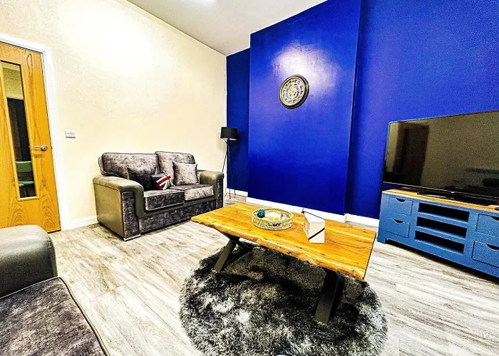 Betty's Apartment- Metres From Train Station Apartment Harrogate