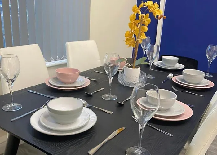 Apartment Betty's Apartment- Metres From Train Station Harrogate